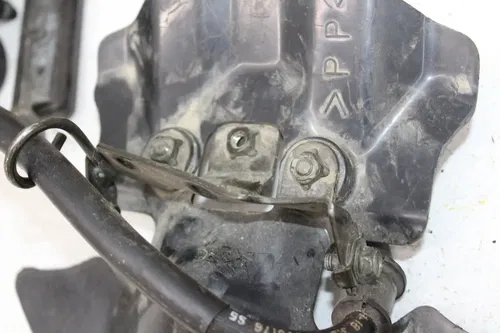 2000 YAMAHA YZF R6  FRONT BRAKE CALIPER