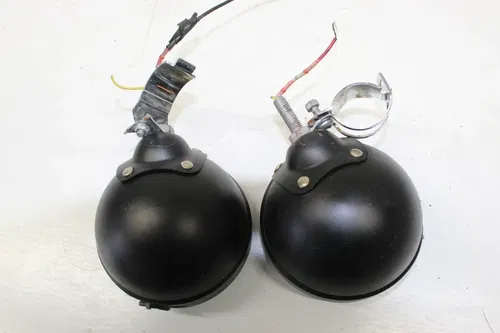 01 HONDA SHADOW VLX 600 VT600C FOG LIGHT LIGHTS LAMP PAIR