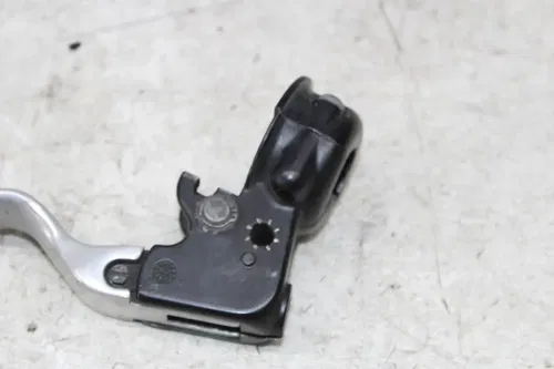 2001 HARLEY-DAVIDSON ELECTRA GLIDE ULTRA CLASSIC EFI FLHTCUI CLUTCH PERCH MOUNT