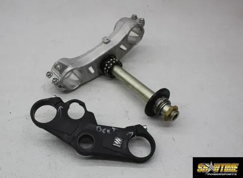 17-23 SUZUKI GSXR1000 FORKS UPPER TRIPLE TREE CLAMP (READ)