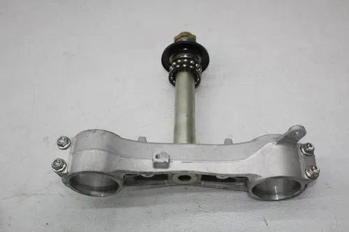 17-23 SUZUKI GSXR1000 FORKS UPPER TRIPLE TREE CLAMP (READ)