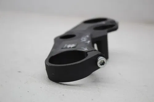 17-23 SUZUKI GSXR1000 FORKS UPPER TRIPLE TREE CLAMP (READ)