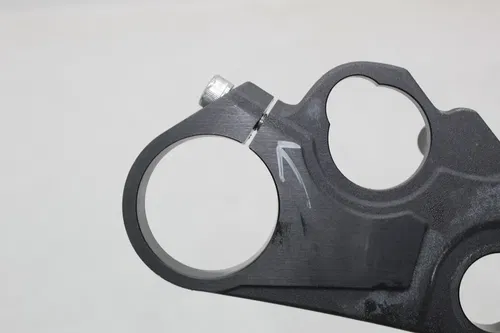 17-23 SUZUKI GSXR1000 FORKS UPPER TRIPLE TREE CLAMP (READ)