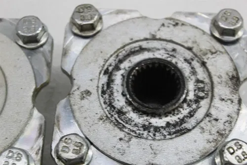 2014 POLARIS OUTLAW 90 LEFT RIGHT REAR BACK HUBS
