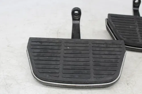00-06 HARLEY-DAVIDSON ELECTRA GLIDE FLHTCUI REAR PASSENGER FOOT BOARDS REST