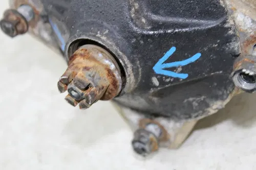 94-98 YAMAHA TIMBERWOLF 250 YFB250 FRONT LOWER RIGHT CONTROL A ARM HUB KNUCKLE