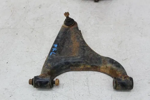 94-98 YAMAHA TIMBERWOLF 250 YFB250 FRONT LOWER RIGHT CONTROL A ARM HUB KNUCKLE