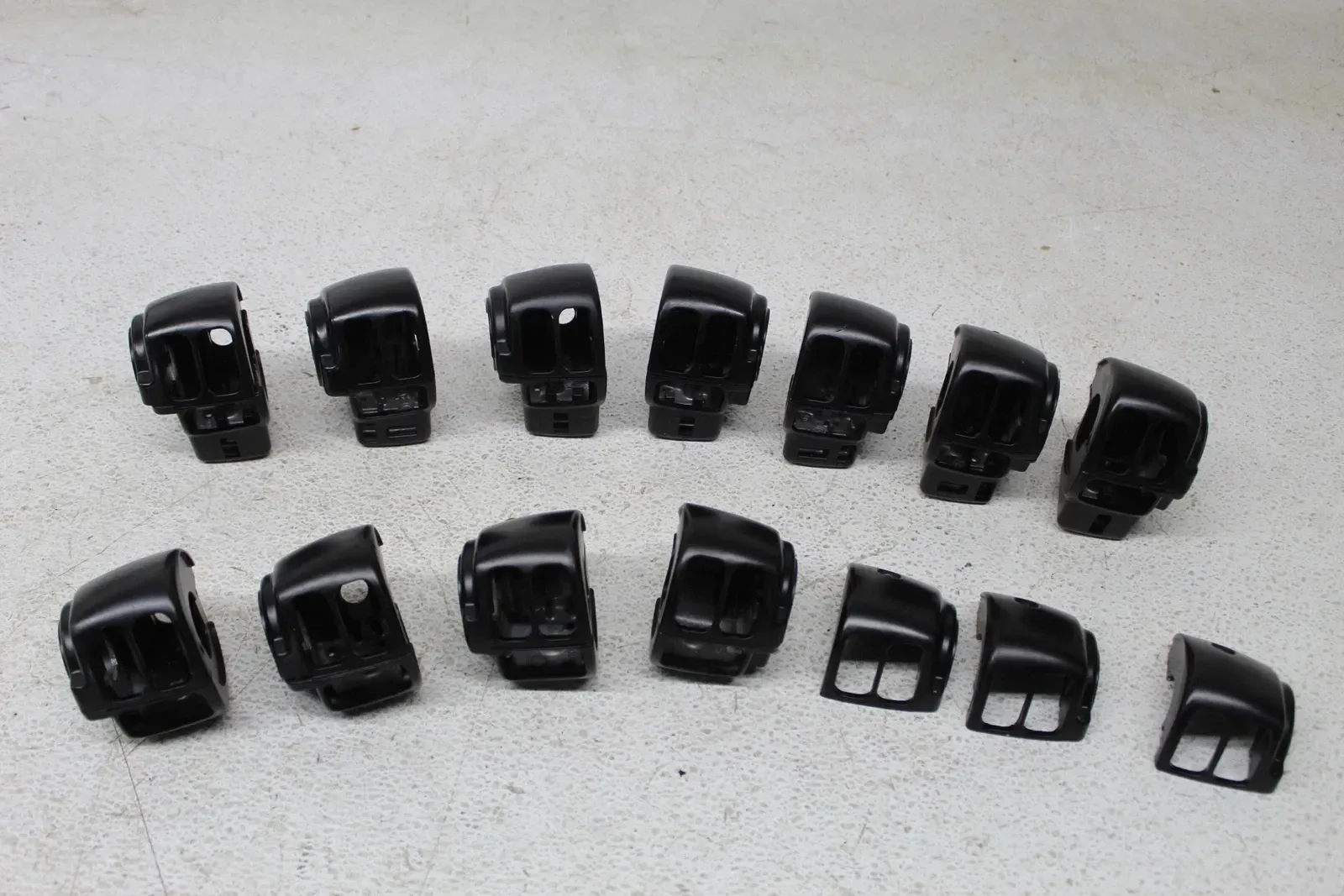 HARLEY DAVIDSON BLACK SWITCH HOUSING TOP BOTTOM OEM LEFT RIGHT 25 PCS
