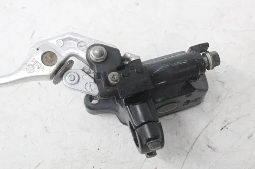 04-06 Honda Cb600f Hornet 599 Front Brake Master Cylinder W/ Lever