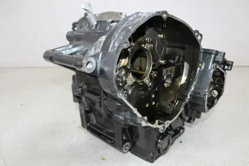 11-13 YAMAHA FZ8 ENGINE MOTOR CRANKCASE CRANK CASES BLOCK