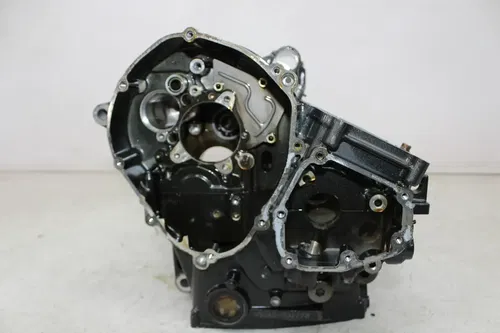 11-13 YAMAHA FZ8 ENGINE MOTOR CRANKCASE CRANK CASES BLOCK