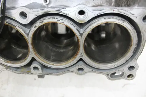 03-05 R6 06-09 R6S YAMAHA YZF R6 ENGINE MOTOR CRANKCASE CRANK CASES PISTONS