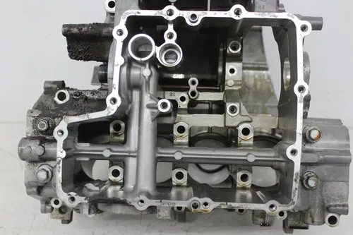 03-05 R6 06-09 R6S YAMAHA YZF R6 ENGINE MOTOR CRANKCASE CRANK CASES PISTONS