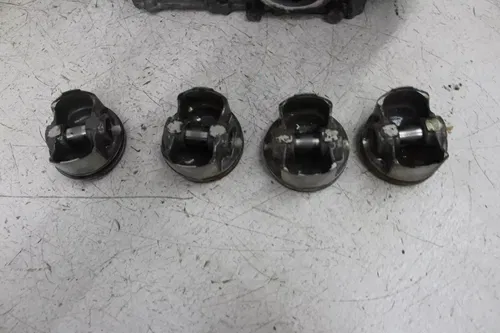 03-05 R6 06-09 R6S YAMAHA YZF R6 ENGINE MOTOR CRANKCASE CRANK CASES PISTONS