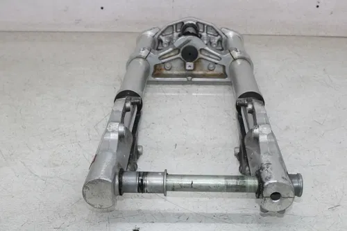 04 SUZUKI MARAUDER 1600 VZ1600 FRONT FORKS TRIPLE TREE CLAMP FORK TUBES (NICE)
