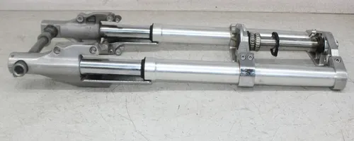 04 SUZUKI MARAUDER 1600 VZ1600 FRONT FORKS TRIPLE TREE CLAMP FORK TUBES (NICE)