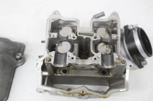 12-16 Can-am Spyder Rs Roadster Engine rear Cylinder Head cams valves (read)