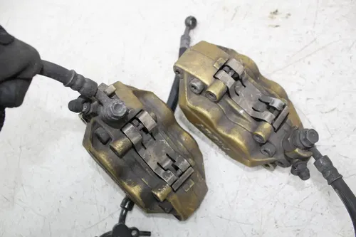 00-01 HONDA CBR929RR RIGHT LEFT FRONT BRAKE CALIPER SET PAIR CALIPERS
