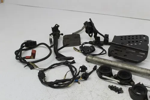 1997 SUZUKI GSXR750 PARTS AND HARDWARE NUTS BOLTS