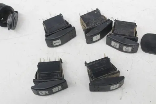 16 Can-am Commander 800r Xt headlight over ride differental Switch igntion key