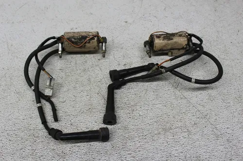 81 SUZUKI GS750LX IGNITION COILS COIL SPARK PLUG CAPS