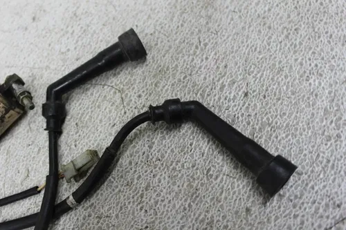 81 SUZUKI GS750LX IGNITION COILS COIL SPARK PLUG CAPS
