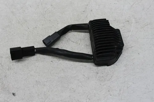 04 HARLEY-DAVIDSON DYNA SUPER GLIDE EFI FXDI RECTIFIER VOLTAGE REGULATOR