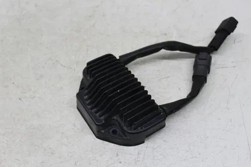 04 HARLEY-DAVIDSON DYNA SUPER GLIDE EFI FXDI RECTIFIER VOLTAGE REGULATOR