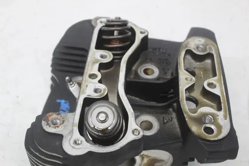 07-19 Harley-davidson Sportster 1200 Xl1200c Engine front Cylinder Head valves