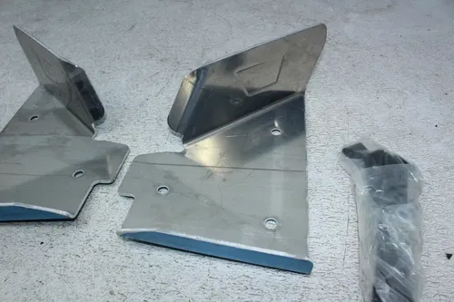 FRONT RIGHT LEFT A ARM GUARDS SHIELDS COVERS WARN 84645