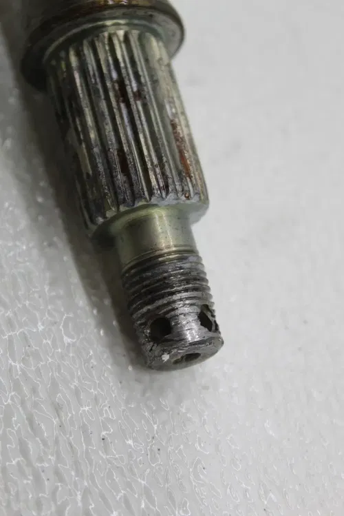 06-14 YAMAHA RAPTOR 700 YFM700 REAR AXLE BACK WHEEL PIVOT BOLT AXEL SHAFT (read)