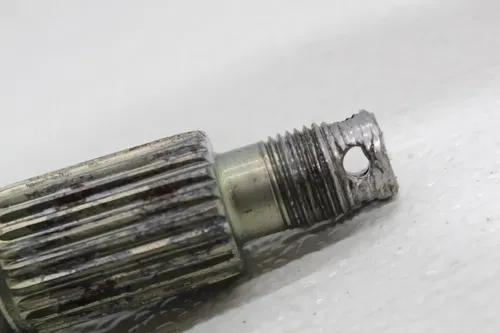 06-14 YAMAHA RAPTOR 700 YFM700 REAR AXLE BACK WHEEL PIVOT BOLT AXEL SHAFT (read)