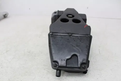 04-06 VICTORY KINGPIN CALIFORNIA AIRBOX AIR INTAKE FILTER BOX