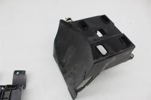 17-23 HARLEY DAVIDSON FLHXS STREET GLIDE SPECIAL BATTERY BOX TRAY HOLDER (READ)