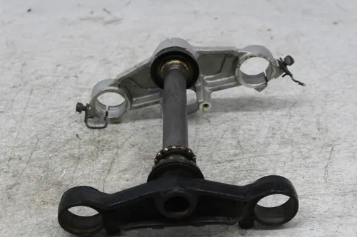 96 HONDA CBR1000F FRONT FORKS CLAMP LOWER TRIPLE TREE STEM