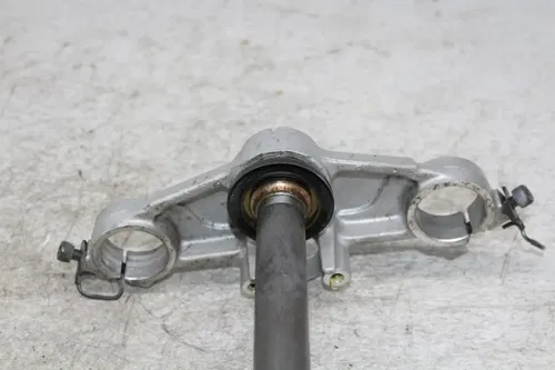 96 HONDA CBR1000F FRONT FORKS CLAMP LOWER TRIPLE TREE STEM