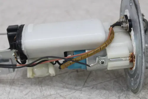 08-20 SUZUKI HAYABUSA GSX1300 FUEL PUMP GAS PETROL SENDER UNIT