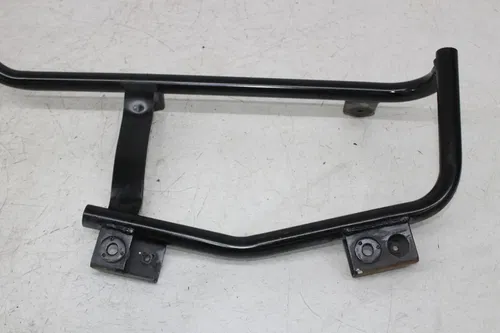04-09 YAMAHA ROAD STAR XV1700A XV1700 LEFT SIDE SADDLEBAG BAG MOUNT BRACKET