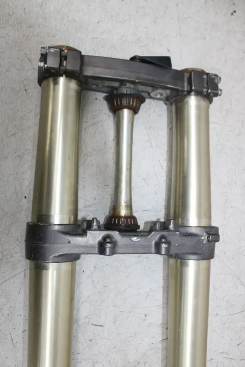17 YAMAHA YZ125 FRONT END FORKS TRIPLE TREE CLAMP FORK TUBES (NICE)