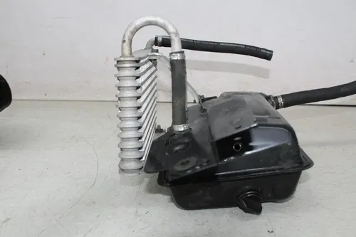 10-12 CAN-AM SPYDER ROADSTER RT ENGINE MOTOR OIL TANK RESERVOIR COOLER
