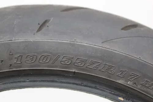 dunlop sportmax roadsport2 190/55zr 17 m/c (75w) rear back tire (tread:6/32nds)