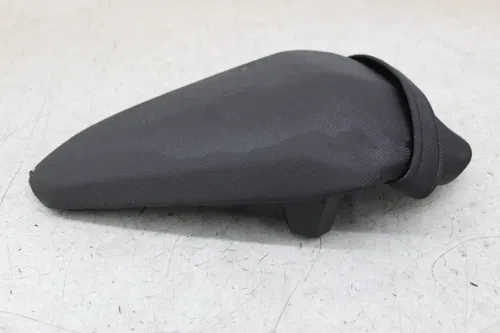 18-23 KAWASAKI NINJA 400 EX400 REAR BACK PASSENGER TANDEM SEAT PAD SADDLE (READ)