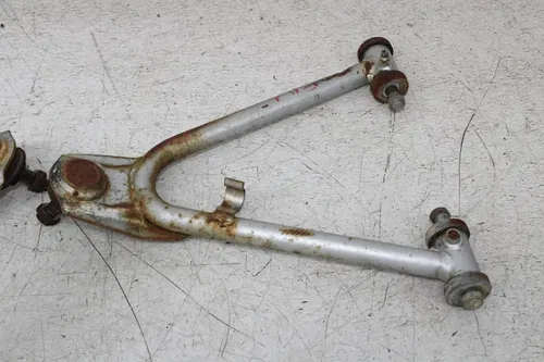 87-90 YAMAHA WARRIOR 350 FRONT UPPER LOWER RIGHT LEFT CONTROL A ARM HUBS ASSY