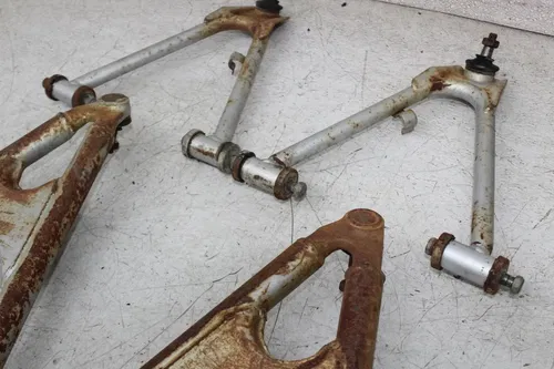 87-90 YAMAHA WARRIOR 350 FRONT UPPER LOWER RIGHT LEFT CONTROL A ARM HUBS ASSY