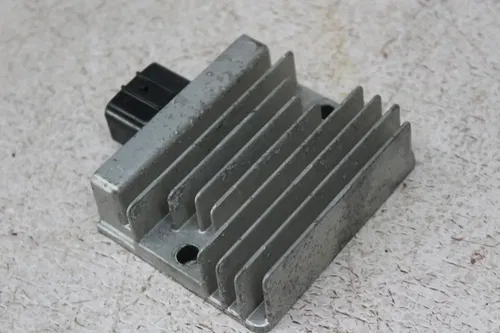 22 KAWASAKI NINJA 400 EX400 RECTIFIER VOLTAGE REGULATOR