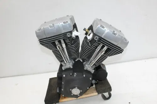 06-11 HARLEY DYNA ENGINE TOP END MOTOR CYLINDER HEAD CASE CRANK RUNNER 96CI