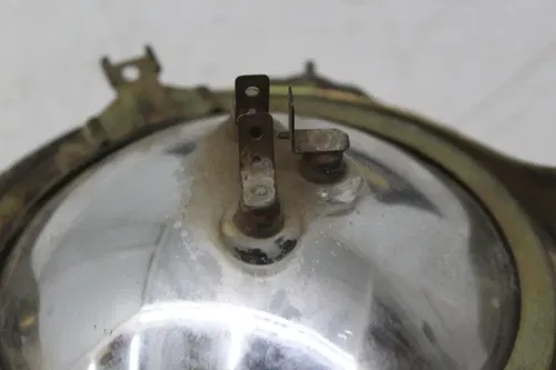 80-81 YAMAHA XS400 FRONT HEAD LIGHT HEADLIGHT LAMP BRACKET BULB