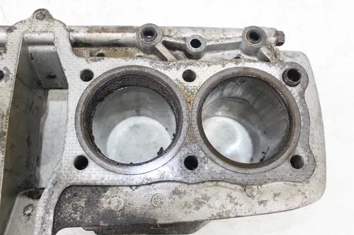 82-83 YAMAHA MAXIM 750 XJ750 ENGINE MOTOR CYLINDER JUG W/ PISTONS