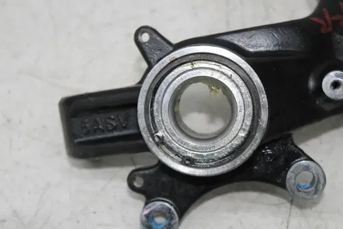 24 CF-MOTO UFORCE 600 FRONT RIGHT STEERING SPINDLE KNUCKLE
