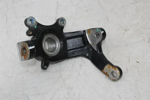 24 CF-MOTO UFORCE 600 FRONT RIGHT STEERING SPINDLE KNUCKLE